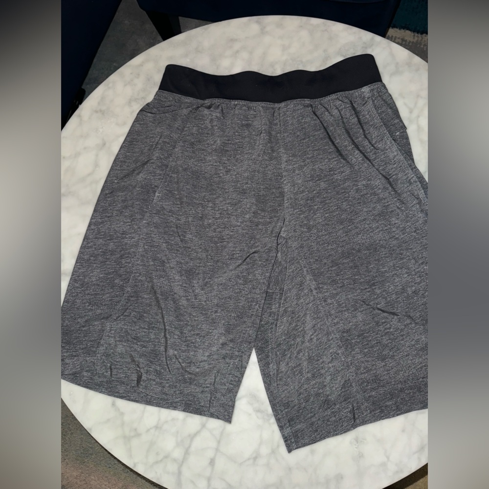 Lululemon Men’s Small T.H.E. Linerless Shorts 11’ Inseam